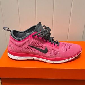 Nike Women's Vibrant Pink and Gray Athletic Shoes